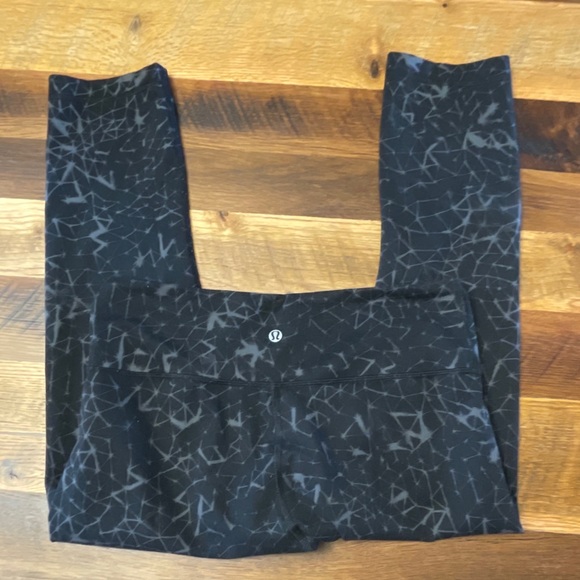 Lululemon tights, size 8 - Picture 2 of 6